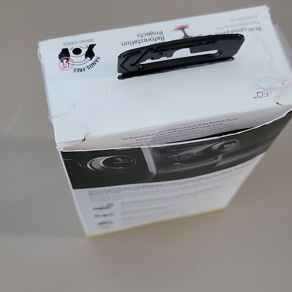 Scosche Bluetooth Power Delivery FM Transmitter - Black - Open Box - Picture 4 of 11